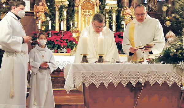 Gerald Berghammer (rechts) und Pfarrer Donninger   