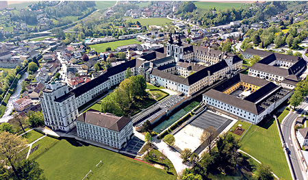 Seit dem Jahr 777 ein kulturelles Zentrum weit über das Land zwischen Donau und Enns hinaus: das Stift Kremsmünster. 