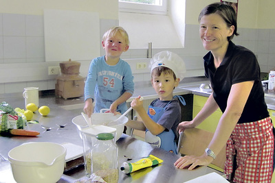 Kochen mit Kindern: Christa Tatár schaut gerne darauf, was Kinder in Ebensee brauchen. 