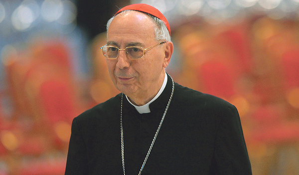 Der französische Kardinal  Mamberti dürfte das „Habemus papam“ verkünden.   