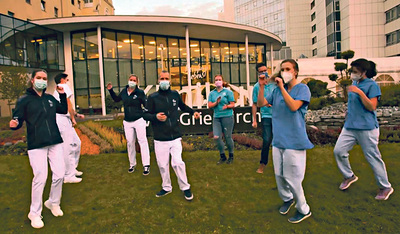 Im Klinikum Wels-Grieskirchen machten 230 Mitarbeiter/innen bei der #JerusalemaDanceChallenge mit.  