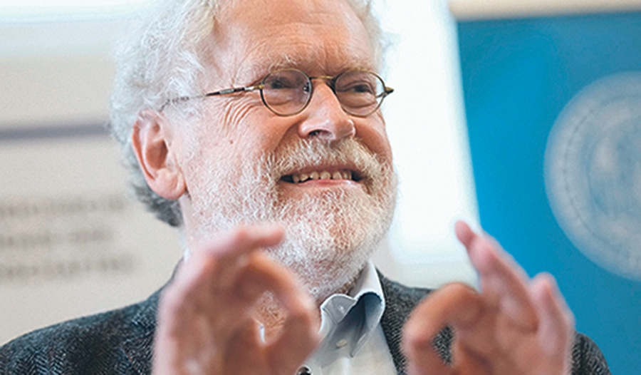 Anton Zeilinger ist Physik-Nobelpreisträger.   