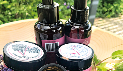 Die Salben, Elixiere und Kräutertees stärken die Gesundheit, die Schönheit und das Wohlbefinden.   