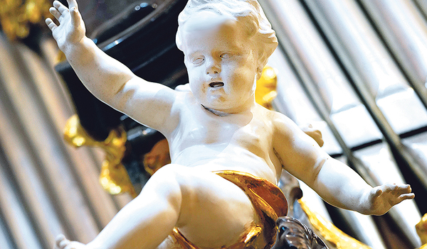 Von kleinen antiken Liebesgöttern sind die zahlreichen Putten in der Rokokokirche von Wilhering inspiriert.  