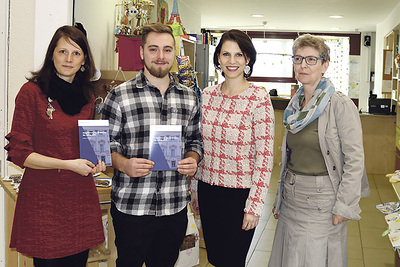 Teamleiterin bei invita Pfaffing Karin Bachleitner (von links), Jakob Hemetsberger, Staatssekretärin Mag. Karoline Edtstadler und invita-Bereichsleiterin Inge Sigl.  
