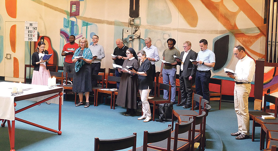 Singen stiftet Gemeinschaft: Den ersten Lehrgang von „Musik und Gesang im Gottesdienst“ haben neun Teilnehmer:innen abgeschlossen. 
