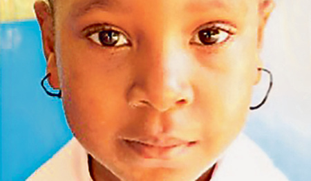Farida aus Kenia ist 6 Jahre alt
