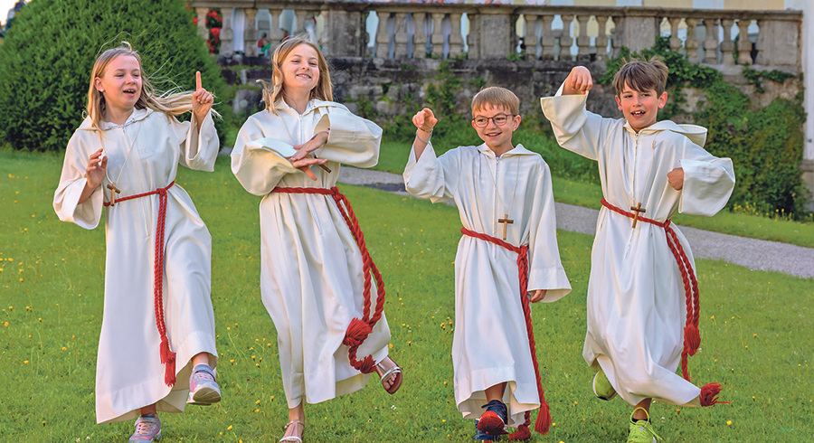 Einen ereignisreichen Tag mit einem Festgottesdienst und einer riesigen Spielestadt erlebten rund 1.000 Kinder beim  Ministrant:innen-Tag in St. Florian. 