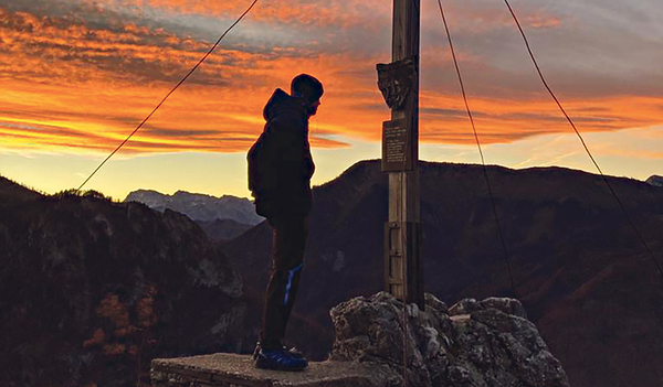 Die Morgenandacht am Gipfel ist eines der vielen Angebote für Firmlinge. DieFirmvorbereitung in der Pfarre Ebensee beruht auf dem Konzept von Claudia Hössinger, Pastoralassistentin in Vöcklabruck.   