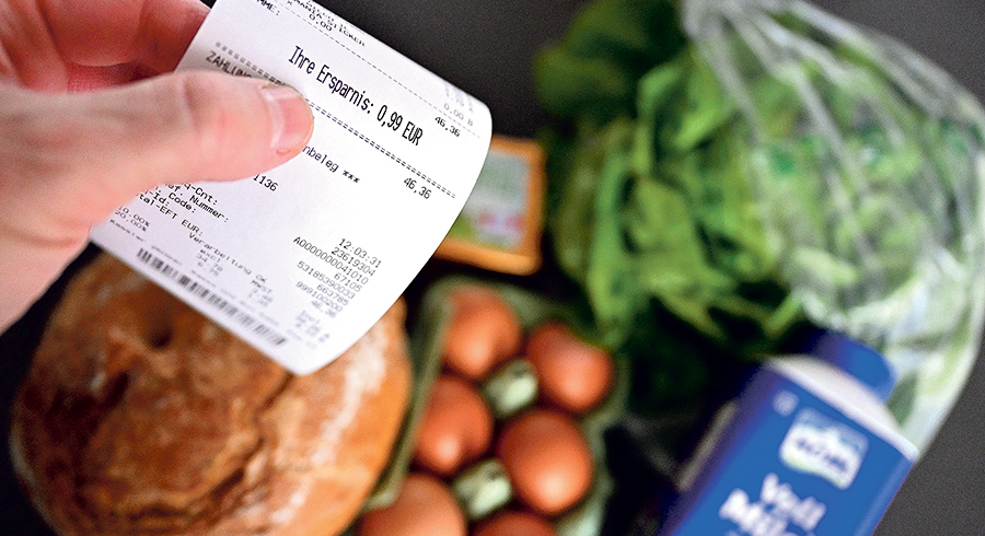 Brot, Milch, Eier, Salat – Grundnahrungsmittel sollen ab Juli günstiger sein. 