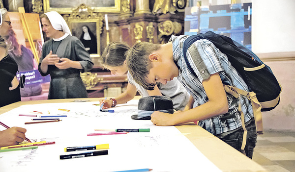 Gedanken niederschreiben in der Ursulinenkirche Linz