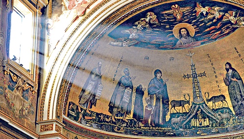 Blick in die Lateranbasilika in Rom.