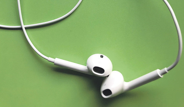 Kopfhörer rein und KMB-Podcast hören 