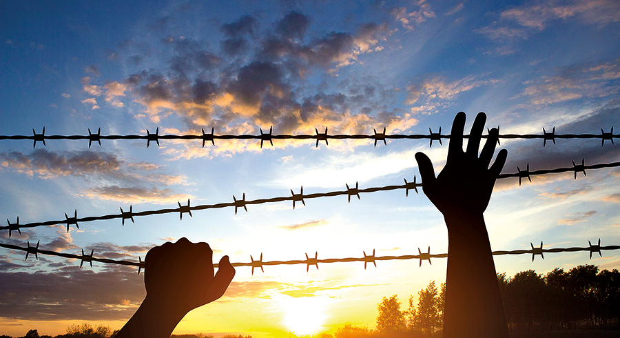 Geistlicher Missbrauch - auch spirituelle Gewalt genannt - schränkt die innere Freiheit ein, statt sie zu fördern.   