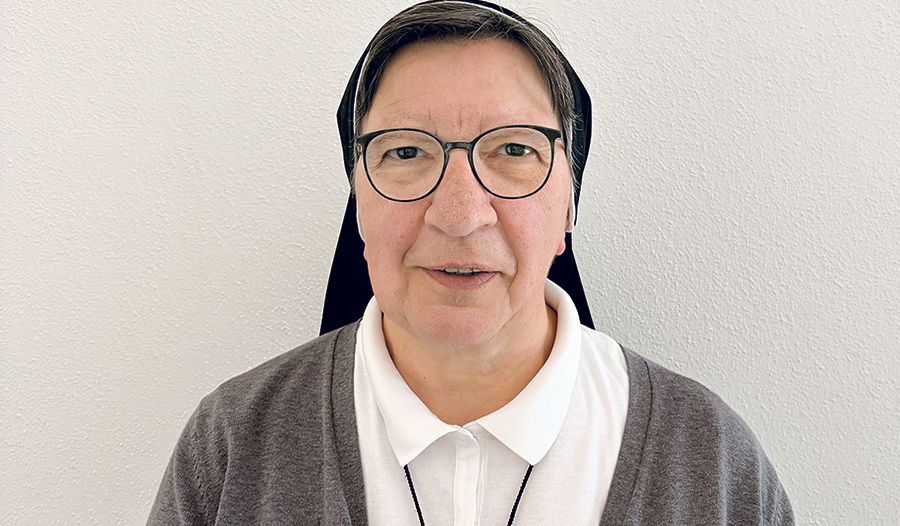 Sr. Petra Auzinger / Kreuzschwestern Sr. Petra Auzinger