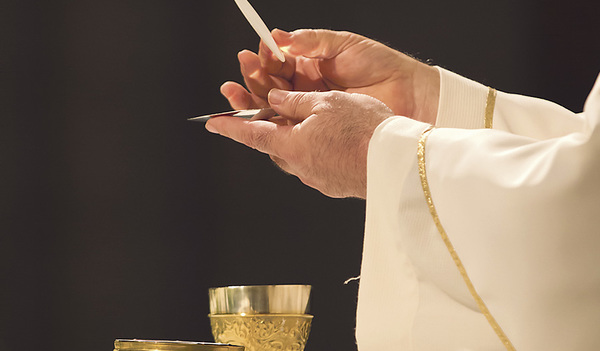 Die Eucharistiefeier als ein wesentlicher Teil des Gottesdienstes   