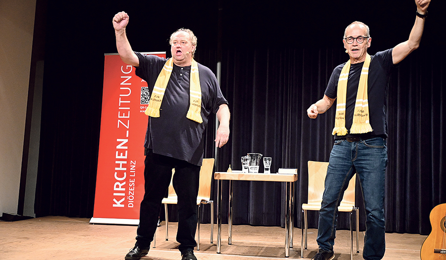 Günther Lainer und Ernst Aigner unternahmen eine Reise in die jüngste Kirchengeschichte: vom Zweiten Vatikanum bis in die Gegenwart.   / kiz/jw Günther Lainer und Ernst Aigner unternahmen eine Reise in die jüngste Kirchengeschichte: vom Zweiten Vatikanum bis in die Gegenwart.