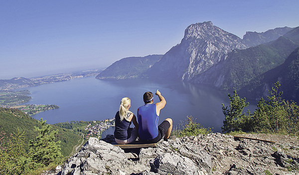 Die Aussicht auf dem Berg lässt den Geist aufatmen – und einen die Welt anders verstehen als die Enge der Täler.   