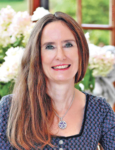 Tanja Kinkel, geb. 1969 in Bamberg, ist eine der erfolgreichsten deutschen Autorinnen. Sie schreibt u. a. historische Romane sowie Kinder- und Jugendbücher. Kinkel studierte in München Germanistik, Theater- und Kommunikationswissenschaft. Die Kinderh