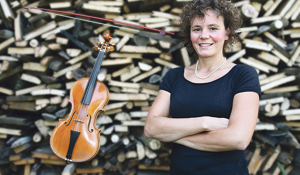 Christiane Gagelmann interpretiert die Rosenkranzsonaten von I. F. Biber. 