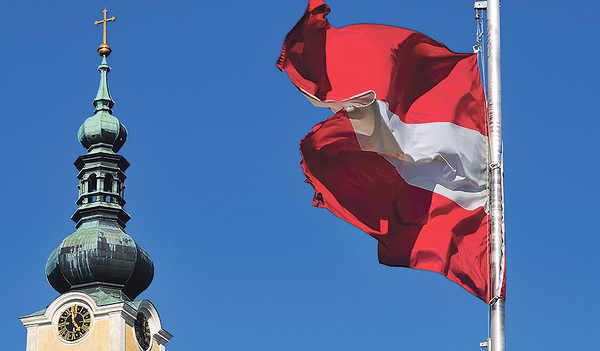 Bereits  im Jahr 1952  sprach sich die katholische Kirche im ­„Mariazeller Manifest“ gegen das Staatskirchentum aus und wandte sich vom ­politischen Katholizismus ab.  