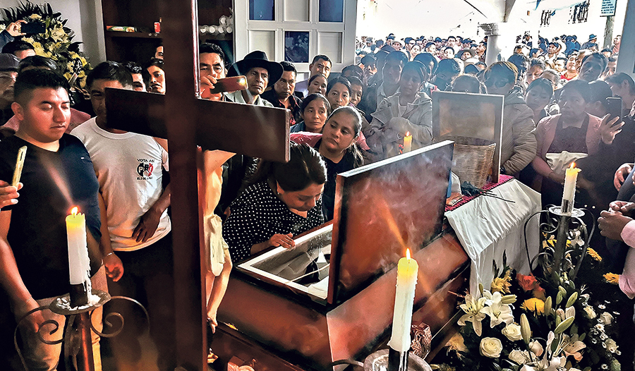 Begräbnis des 2024 in Mexiko erschossenen Priesters und Menschenrechtsaktivisten Marcelo Perez.