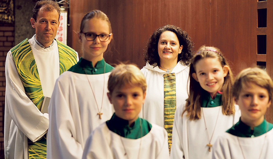 Die Mitfeier des Gottesdienstes ist nicht der einzige, aber ein wichtiger Ausdruck des Glaubens.  