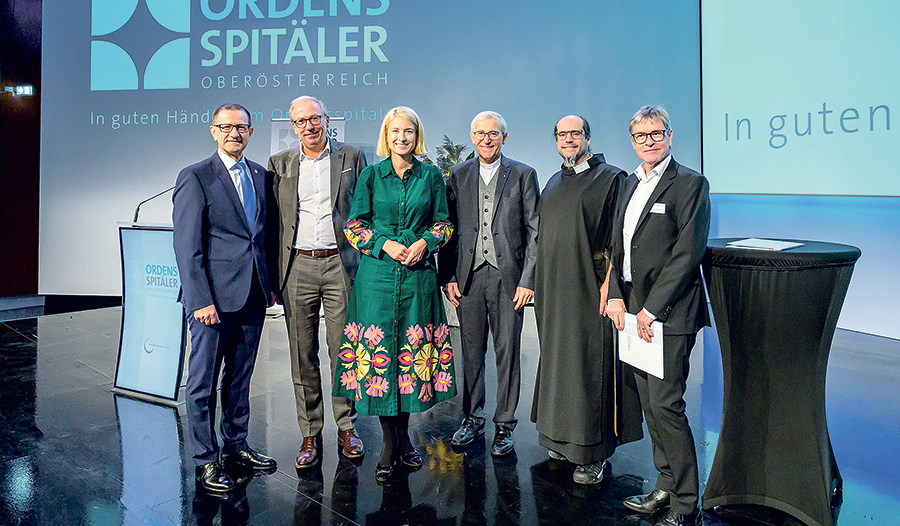 Verantwortliche in OÖ Ordensspitälern mit Gesundheitslandesrätin Christine Haberlander und Bischofsvikar Johann Hintermaier (3. von rechts).    / OÖ Ordensspitäler / Simlinger Verantwortliche in OÖ Ordensspitälern mit Gesundheitslandesrätin Christine Haberlander und Bischofsvikar Johann Hintermaier (3. von rechts).