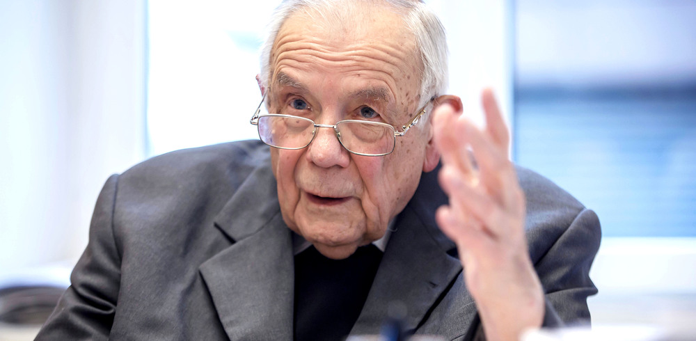 Altbischof Maximilian Aichern