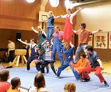 OLYMPUS DIGITAL CAMERA         