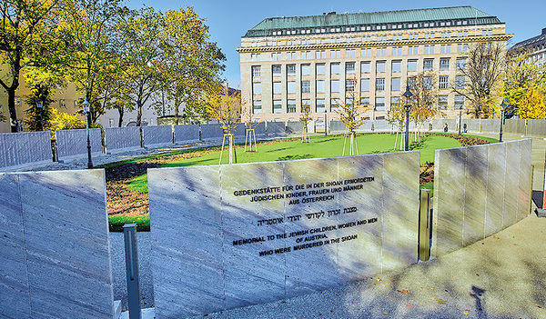 Ein Ort der Andacht wurde der Ostarrichipark.