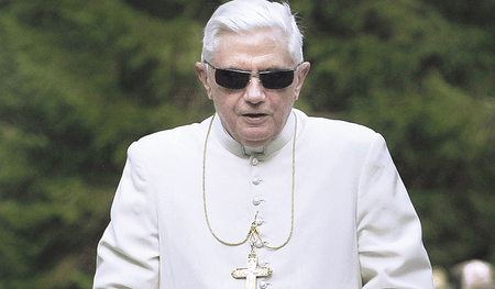 Benedikt XVI. als emeritierter Papst. 