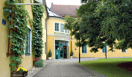 Das Maximilianhaus ist ein Seminarzentrum, das großen Wert auf Offenheit und Begegnung legt.   