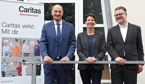 Landesrat Christian Dörfel, Marion Huber (Caritas), Harald Schmadlbauer (Österreichische Gesundheitskasse)