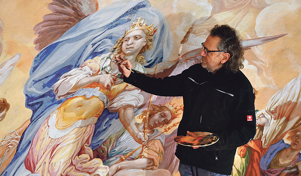 Der Restaurator Hubert Schwaha hat die Fresken zwar verschmutzt vorgefunden, aber in gutem Zustand.  