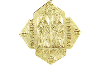 Das päpstliche Ehrenzeichen „Pro Ecclesia et Pontifice“  wird seit 1888 verliehen. 