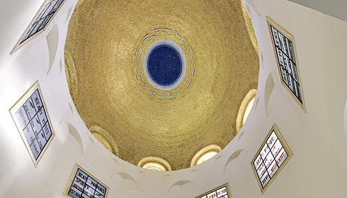 Blick in die Kuppel der Seligpreisungs-Kirche nahe dem See Genezareth. 