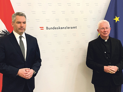 Erstes Treffen zwischen Bundeskanzler Karl Nehammer und Erzbischof Franz Lackner als Biko-Vorsitzendem.