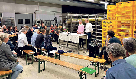 Letztes Jahr fand ein Gebet für gute Arbeit in der Backstube der Bäckerei Honeder in Engerwitzdorf (bei Gallneukirchen) statt. 