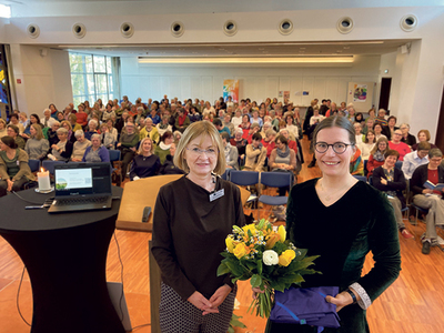 Über 200 Frauen kamen zum kfb-Impulstag mit Theologin Annette Jantzen (rechts).