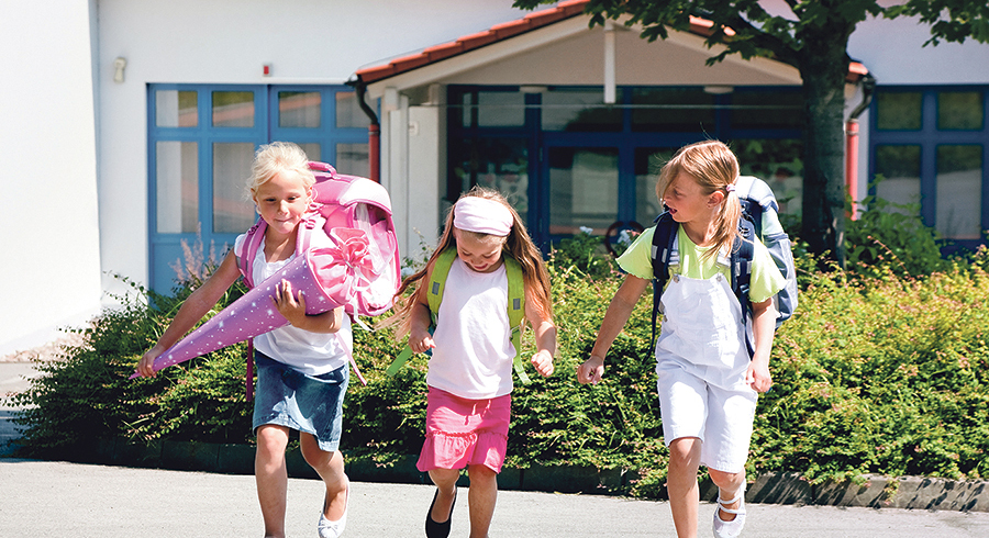 Alle Kinder freuen sich auf die Schule. Und alle Eltern möchten ihr Kind bestmöglich darauf vorbereiten.  