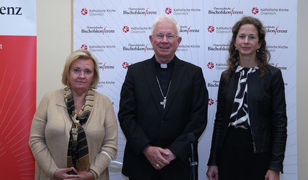 Wiener Pastoraltheologin Prof.in Regina Polak, Erzbischof Franz Lackner (Vorsitzender der Österreichischen Bischofskonferenz), Innsbrucker KPH-Rektorin Petra Steinmair-Pösel