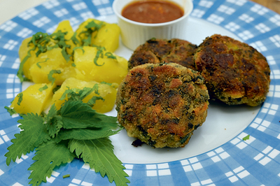Brennnesselknödel, kreiert von Karoline Hochmair. 
