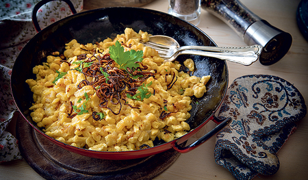 Käsespätzle sind auf vielen Hütten ein beliebtes Standardessen. 