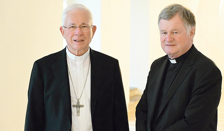 Erzbischof Franz Lackner (li.) und Bischof  Manfred Scheuer (re.). 