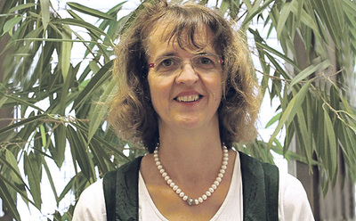 Barbara Moser, RegionalCaritas in Gmunden. Kontakt: 0676/87 76 27 84  