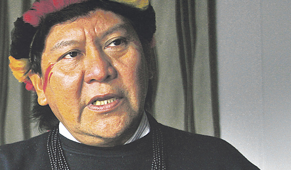  „Weiße Menschen malen und schreiben ihre Worte auf, weil ihre Gedanken voll Vergessenheit sind. Wir haben die Bilder unserer Vorfahren lange Zeit in uns behalten.“ Davi Kopenawa