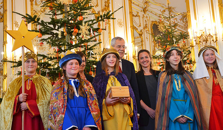 Sternsinger:innen aus Schärding beim Bundespräsidenten