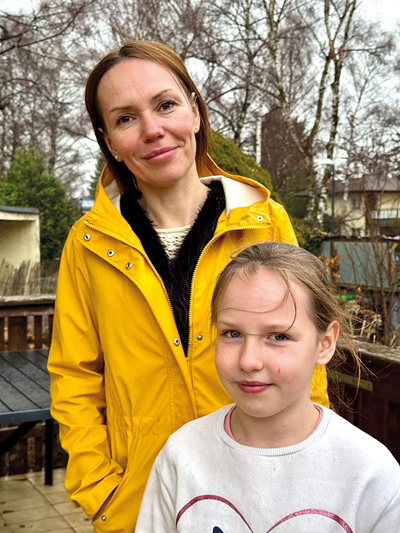 Nadja V. und ihre Tochter Daria freuen sich auf den Frühling. 