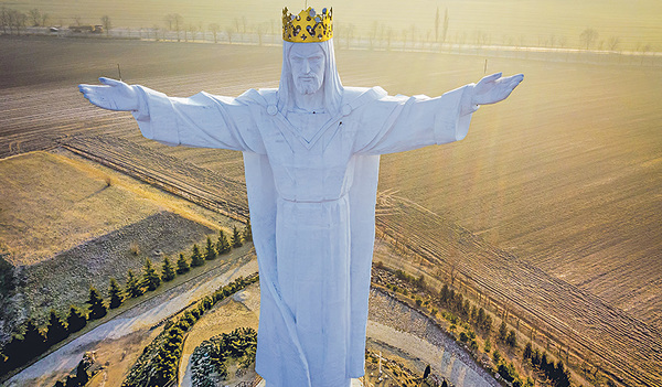 Die Christus-König-Statue in Polen ist die weltweit größte Christusstatue. 